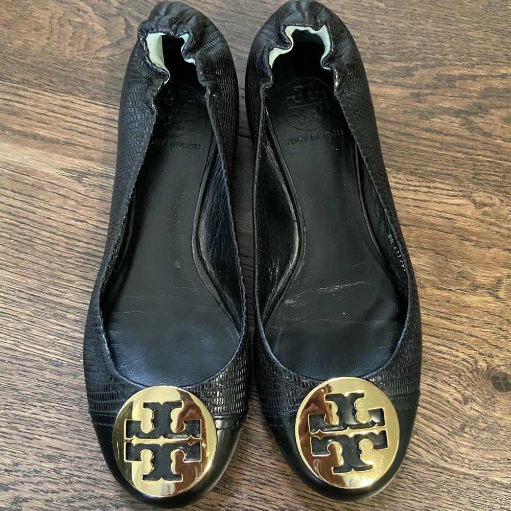 Tory Burch: black leather, gold hardware, size 7.5